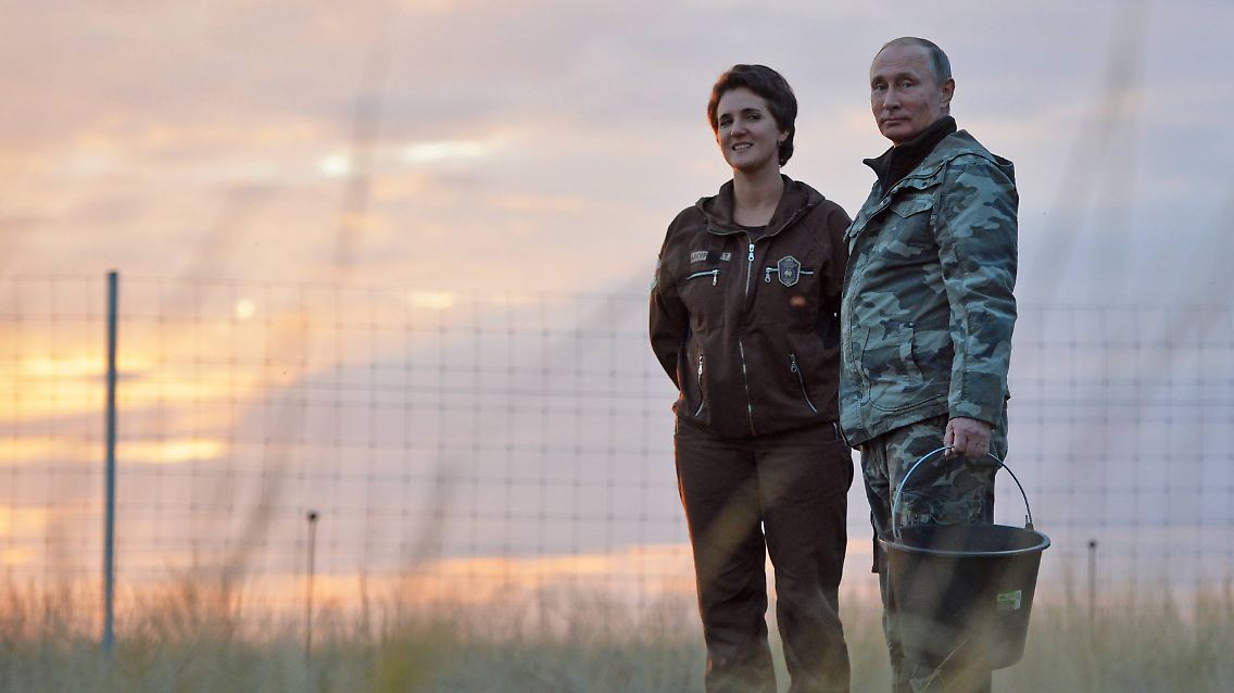... und ein bekannter russischer Blogger wegen eines Putin-kritischen Internetbeitrags verurteilt wird, ...