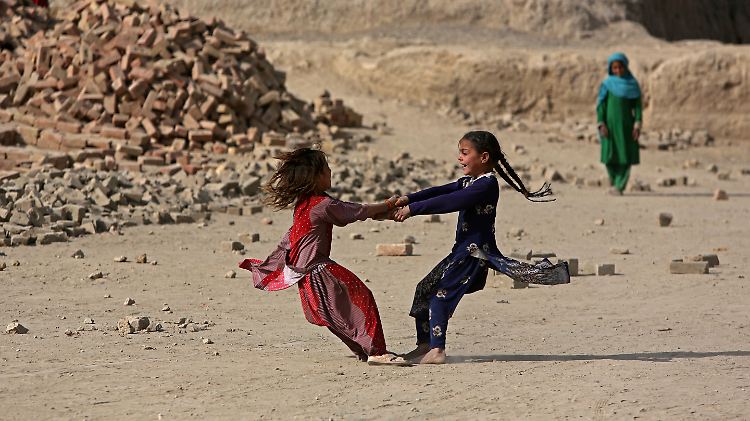 Afghanistan ist auch 15 Jahre nach Beginn des Nato-Krieges gegen die Taliban noch immer ein Entwicklungsland.