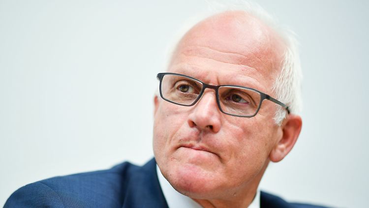 Schatzmeister Blese: Mauss sagte, er haben helfen wollen.
