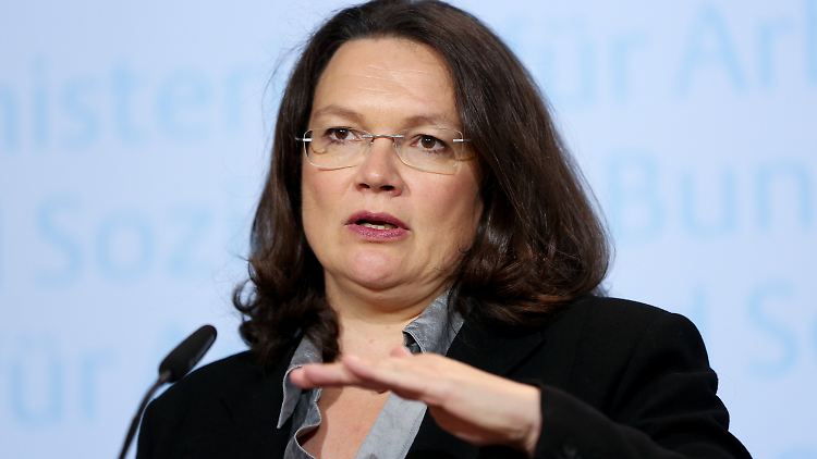Bis dahin und nicht weiter: Nahles will einen Sturzflug des Rentenniveaus verhindern.
