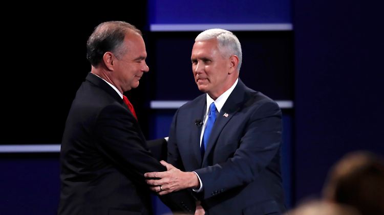 Links der Demokrat Kaine, rechts der Republikaner Pence.
