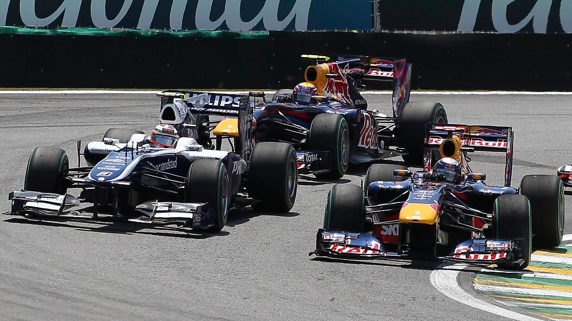 Sebastian Vettel ließ Pole-Neuling Nico Hülkenberg schon am Start hinter sich.