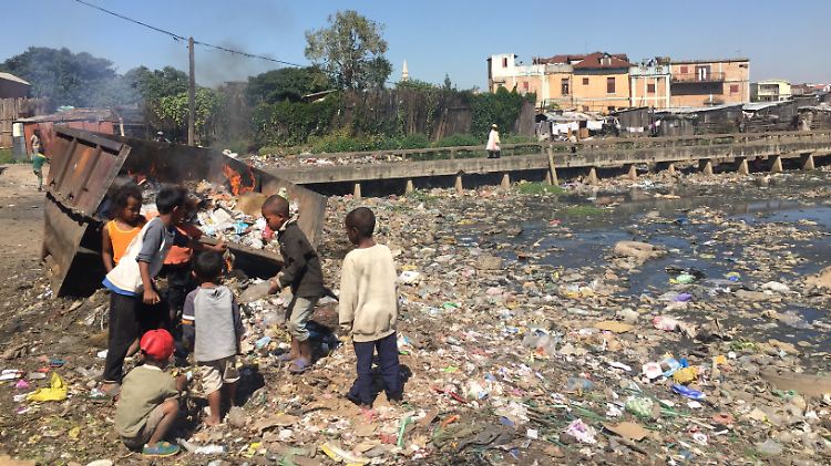In vielen afrikanischen Ländern gibt es keinerlei wirtschaftliche Perspektiven für die Bevölkerung. 