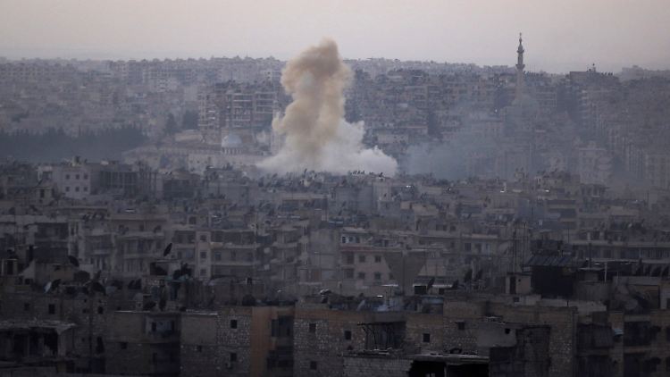 Allein in den vergangenen Tagen starben über 300 Menschen durch Bombenangriffe auf Ost-Aleppo.