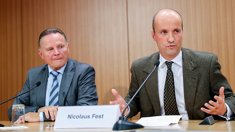 Nicolaus Fest (r.) hat bei seiner Vorstellung als AfD-Mitglied für Aufsehen gesorgt.