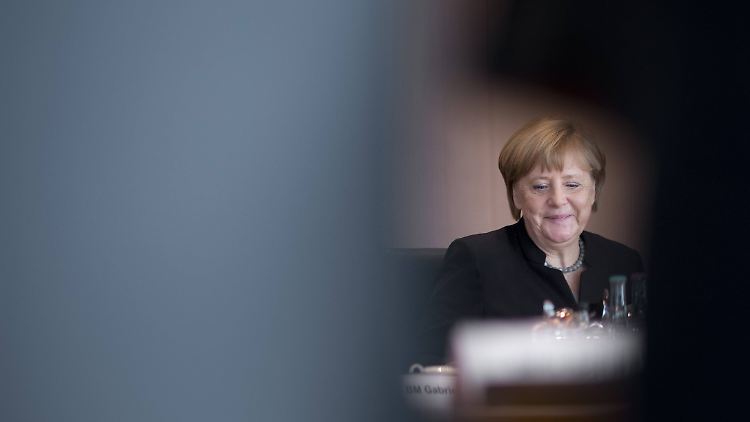 In den Umfragen legt Merkel neun Prozentpunkte zu.