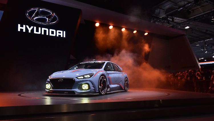Mit der Rennsportvariante RN30 gibt Hyundai einen Ausblick auf den 2017 zu erwartenden i30N.