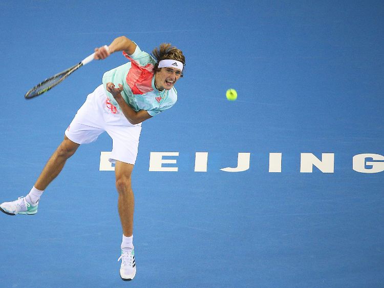 Der deutsche Tennisprofi Alexander Zverev ist beim ATP-Turnier in Peking im Viertelfinale ausgeschieden.