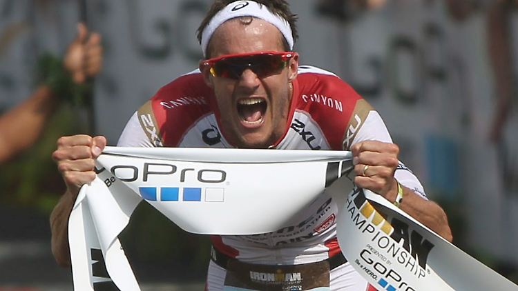 Jan Frodeno nach seinem Ironman-Sieg 2015 auf Hawaii.