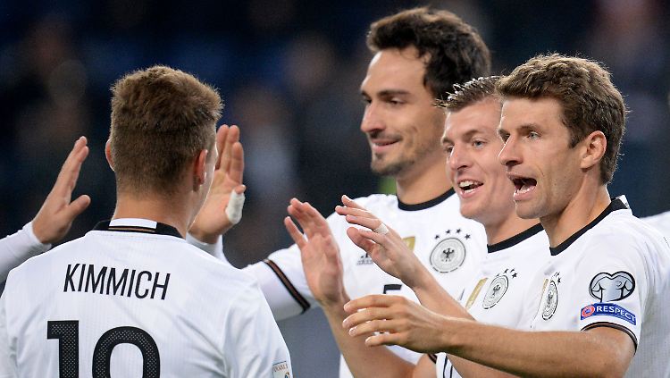 Durften gleich dreimal feiern: die deutschen Nationalspieler