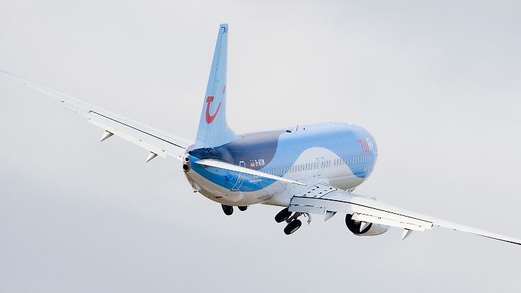 Kurzfristige Krankmeldungen hatten bei Tuifly und dem Partner Airberlin zu Verspätungen und immer mehr Ausfällen geführt,