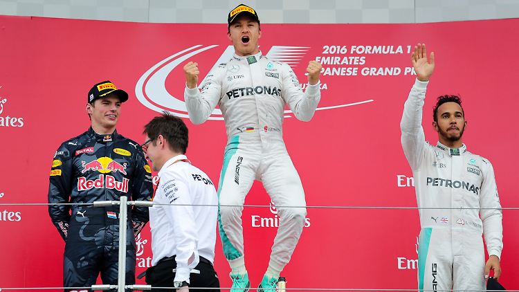 Die Freude von Teamkollege Nico Rosberg konnte Mercedes-Rivale Lewis Hamilton in Japan nicht teilen - wieder einmal.