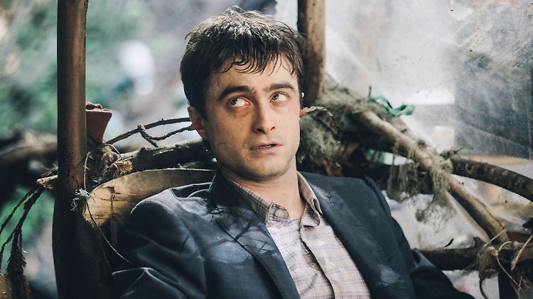Ein blasser Radcliffe in seinem neuesten Film "Swiss Army Man". Sieht so ein James-Bond-Gegner aus?