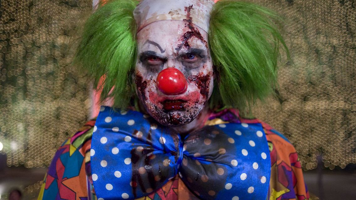 Ist das ein Killer-Clown? Ich weiß es nicht. Ich habe noch nie einen gesehen. Aber so stelle ich mir Killer-Clowns vor. Haben Sie einen gesehen? Dann schicken Sie mir das Bild!