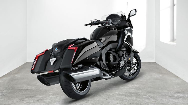 Stromlinienförmig erscheint die Silhouette der K 1600 B.