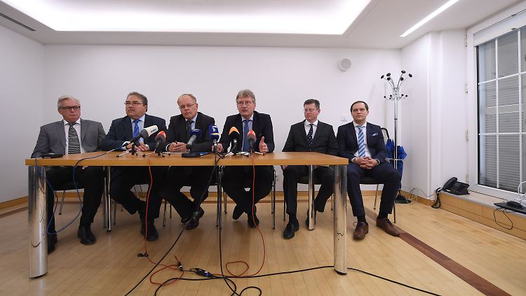 Ab sofort sitzt die baden-württembergische AfD-Fraktion wieder an einem Tisch.