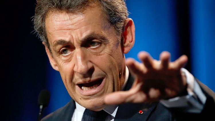 Über die vorsorgliche Internierung mutmaßlicher aber nicht straffällig gewordener Islamisten, will Nicolas Sarkozy nach einem Wahlsieg abstimmen lassen. 