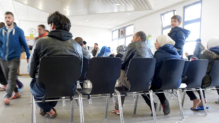 Wer Asyl in Deutschland bekommen möchte, braucht viel Geduld.