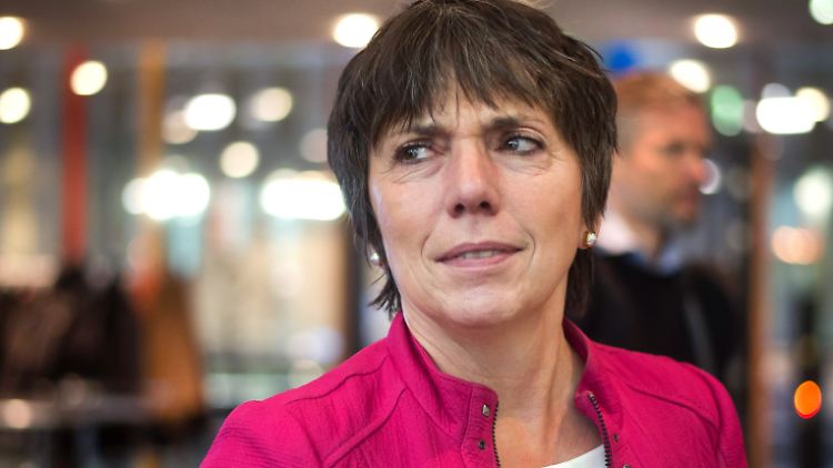Will nicht Nachfolgerin von Bundespräsident Joachim Gauck werden: Margot Käßmann. Einer nicht repräsentativen Umfrage von n-tv.de zufolge hätten ihr 30 Prozent der Leser das Amt zugetraut. 57 Prozent sprachen sich gegen Käßmann aus.