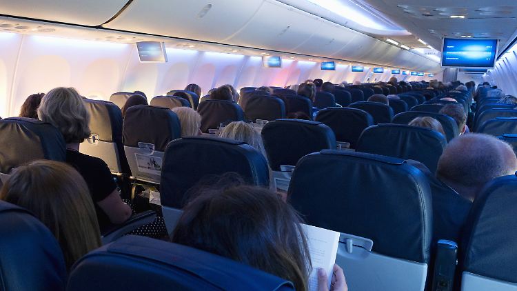 Die Druckverhältnisse in der Flugzeugkabine sind vergleichbar mit denen auf der Zugspitze. 
