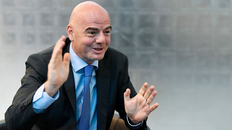 Großes Fußballherz für Klein und Groß: Gianni Infantino.