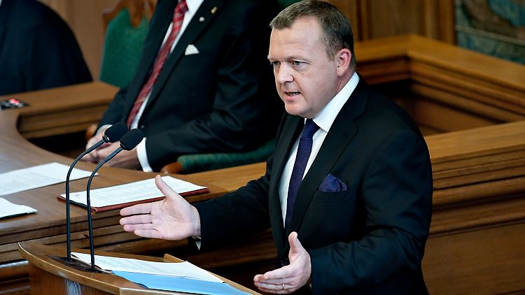 Die Umfragewerte für Lars Lokke Rasmussen stehen schlecht. Doch mit dem Ausländerthema will er wieder Ministerpräsident werden.