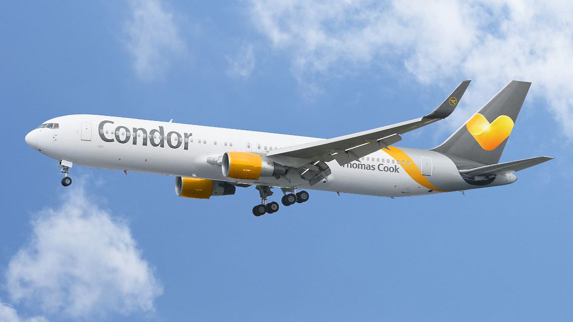 Condor Boeing 767-300.jpg