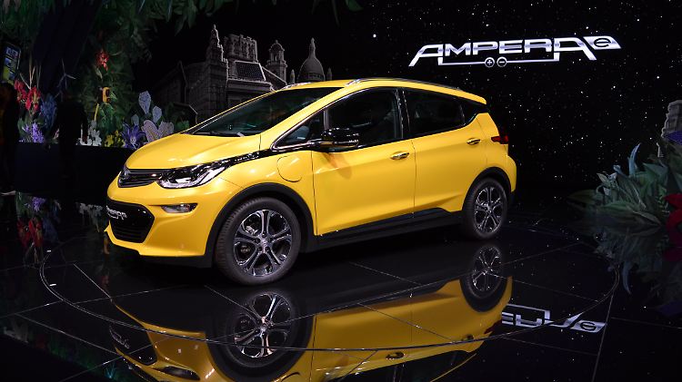 Der Opel Ampera-e wird für den Moment zum Reichweitenkönig unter den Elektroautos.