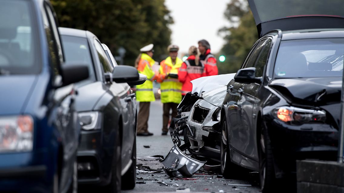 Eine 25-Jährige kam in dem Trümmerfeld ums Leben.