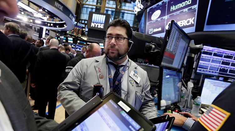 "Es steht noch einiges an": An der New Yorker Wall Street und im Dax müssen sich Anleger auf eine turbulente Handelswoche einstellen.