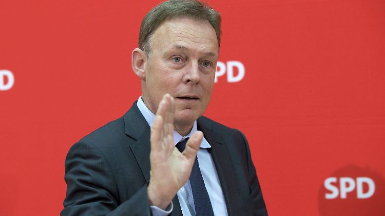 Dass Oppermann überhaupt über eine Koaltion mit den Linken redet, sagt schon viel aus. 