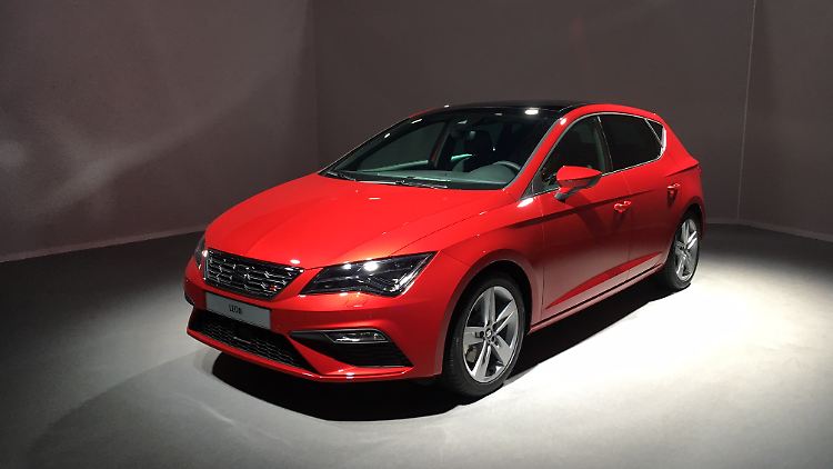 Dezent geschärft präsentiert sich der neue Seat Leon in Barcelona.