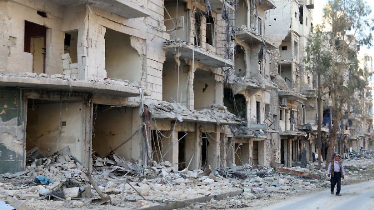 In Aleppo hat am Morgen eine inzwischen auf mehrere Tage ausgedehnte Waffenruhe begonnen.