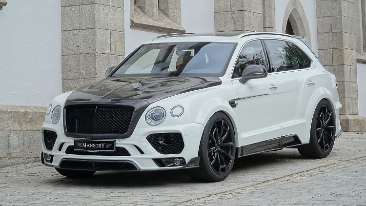 Mansory spendiert dem Bentayga eine Menge Carbon.