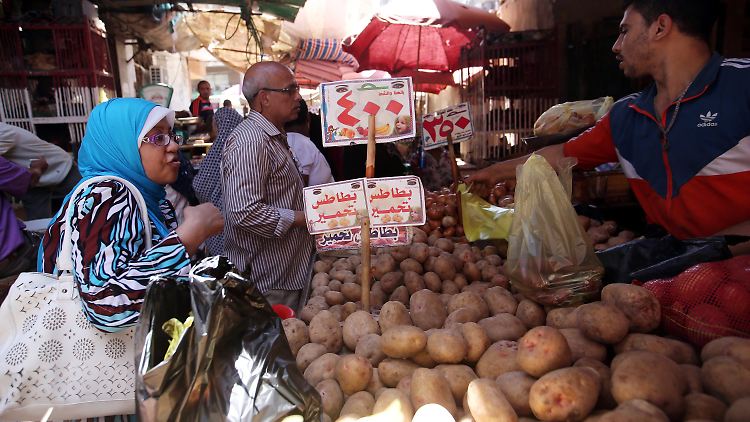 Lebensmittelmarkt in Kairo. Vor einigen Tagen wurde in der Stadt ein Mann festgenommen, weil er Zucker gehortet hatte.