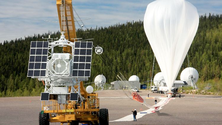 Vorbereitungen zum Start des Sonnenobservatoriums "Sunrise"  im nordschwedischen Kiruna.