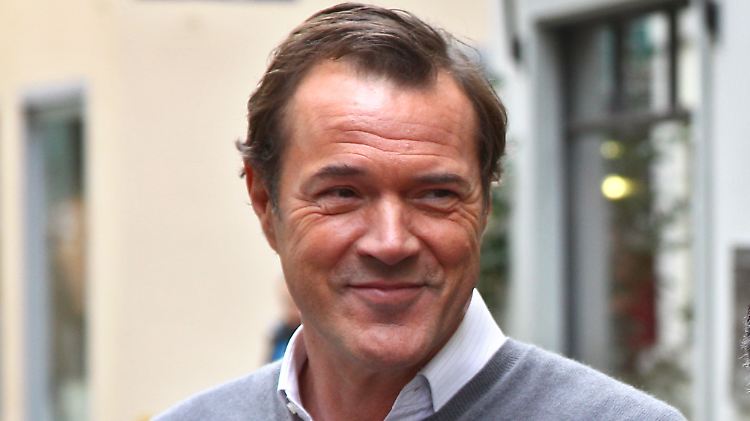 Sebastian Koch widmet sich auch schwer verdaulichen Themen.