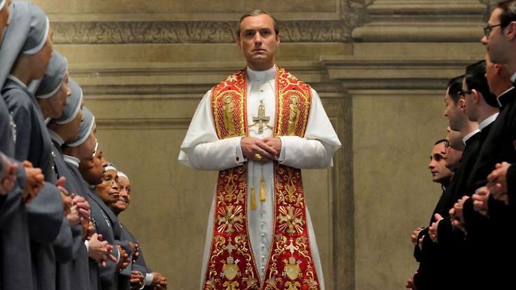 Jude Law: Ein Papst mit Sexappeal.
