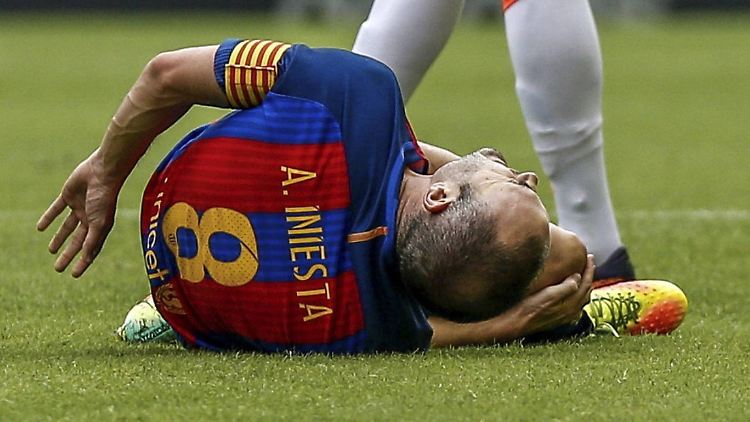Das Knie von Andres Iniesta bereitet Sorgen.