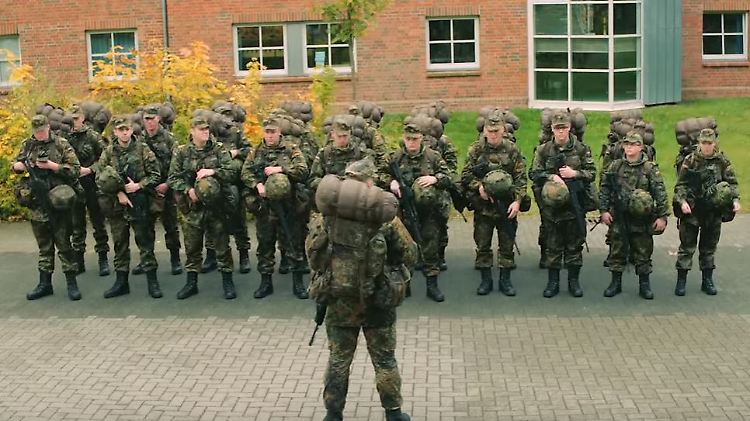 Ein Trailer kündigt die Web-Serie an.