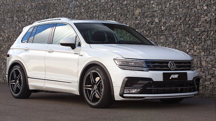 Drei Zentimeter tiefer duckt sich der Tiguan nach dem Umbau von Abt auf die Straße.