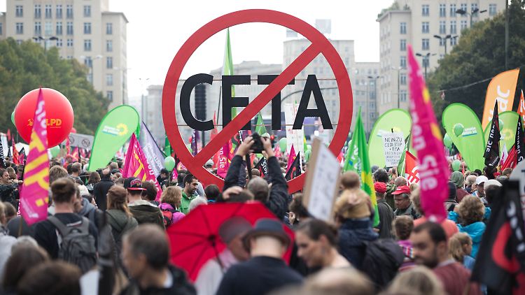 Ceta-Kritiker befürchten durch Ceta Nachteile für europäische Standards - ihre Hoffnungen liegen nun auf der Wallonie.