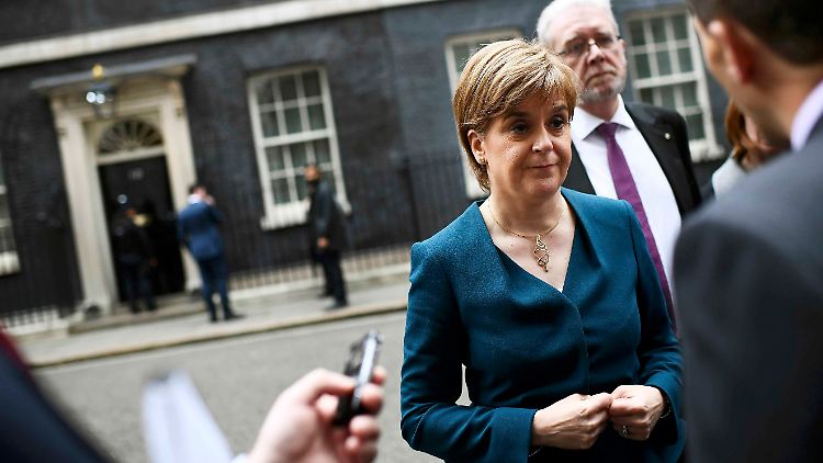 Nicola Sturgeon will die Schotten erneut abstimmen lassen, ob der Landesteil vom Königreich unabhängig werden soll.