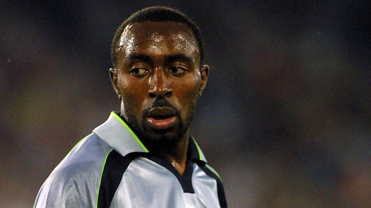 Heimwerker: Darius Vassell.