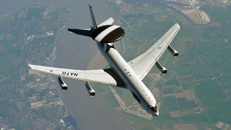 Die Awacs-Maschinen haben ihren Hauptstützpunkt in Geilenkirchen bei Aachen.