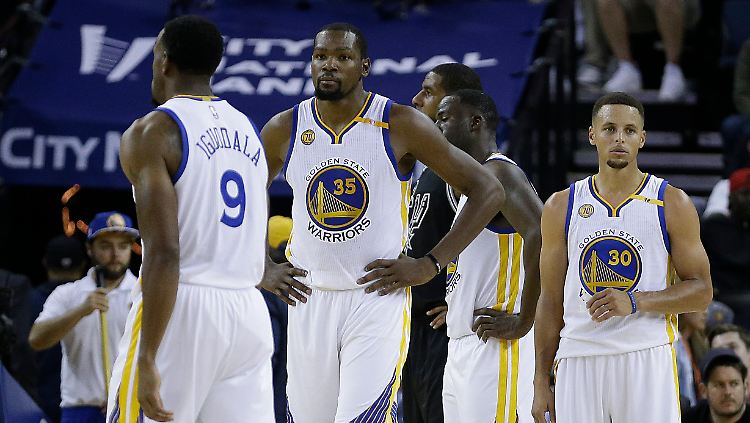 Das mit Superstars gespickte Team der Golden State Warriors kann die Blamage nicht verhindern.