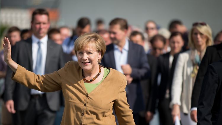 Angela Merkel und die Bundesregierung hatten im vergangen Jahr zum Dialog aufgerufen: Über 15.000 Bürger machten mit.