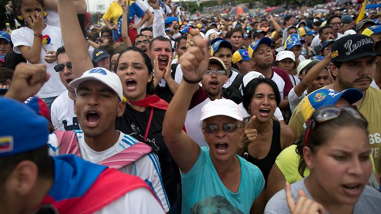 Wut über die Zustände im Land: Demonstranten in Caracas.
