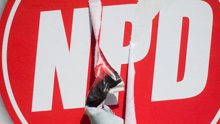 Bundesverfassungsgericht hat klargestellt: Die NPD ist verfassungsfeindlich. Der Partei könnte daher das Geld gekappt werden.