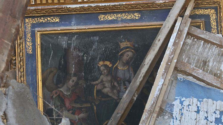 Die Kirche St. Antonio in Visso wurde bei dem Beben schwer beschädigt.